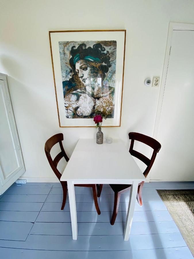 Tiny House De Oude Berg Villa Bergen Bagian luar foto