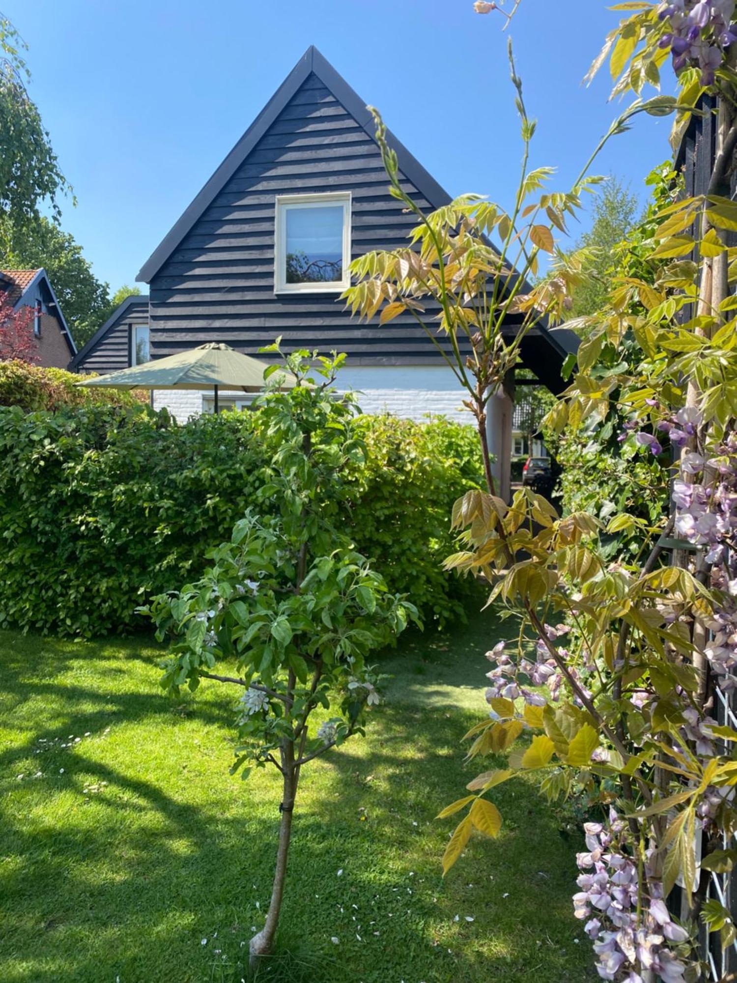 Tiny House De Oude Berg Villa Bergen Bagian luar foto